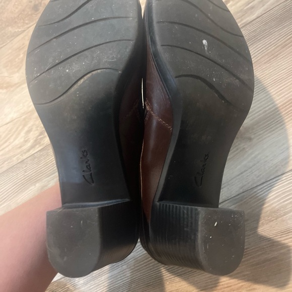 Clarks Bendables Bootie Womens 8.5M Brown Leather Side Zip Block Heel - Picture 7 of 7